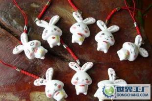 景德鎮陶瓷飾品 可愛多表情兔子 手機鏈掛件 批發代銷_禮品、工藝品、飾品_世界工廠網中國產品信息庫