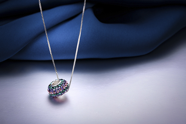 珠寶產(chǎn)品攝影場(chǎng)景圖